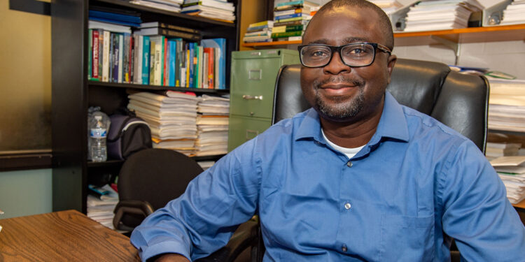 AG Kofi Akamani Enviro

Working on research on adaptive governance of forest and water resources.